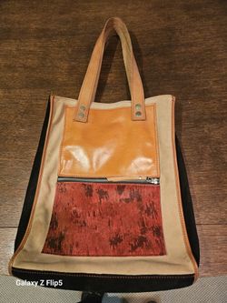 Woman's Leather/Suede ShoulderBag