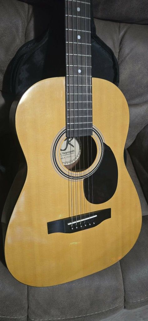 ACOUSTIC GUITAR $59