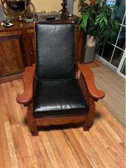 Morris Chair mission style black leather and dark wood adjustable recliner
