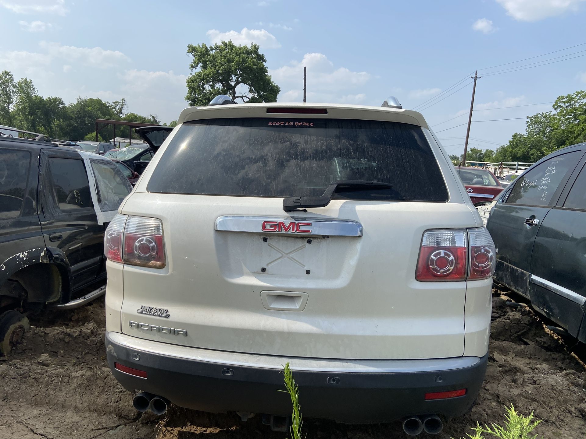 2008 GMC Acadia For Parts (2006-2017) for Sale in Houston, TX - OfferUp