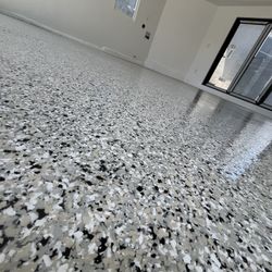🏆 Premium Epoxy Floors – Flake & Metallic Systems