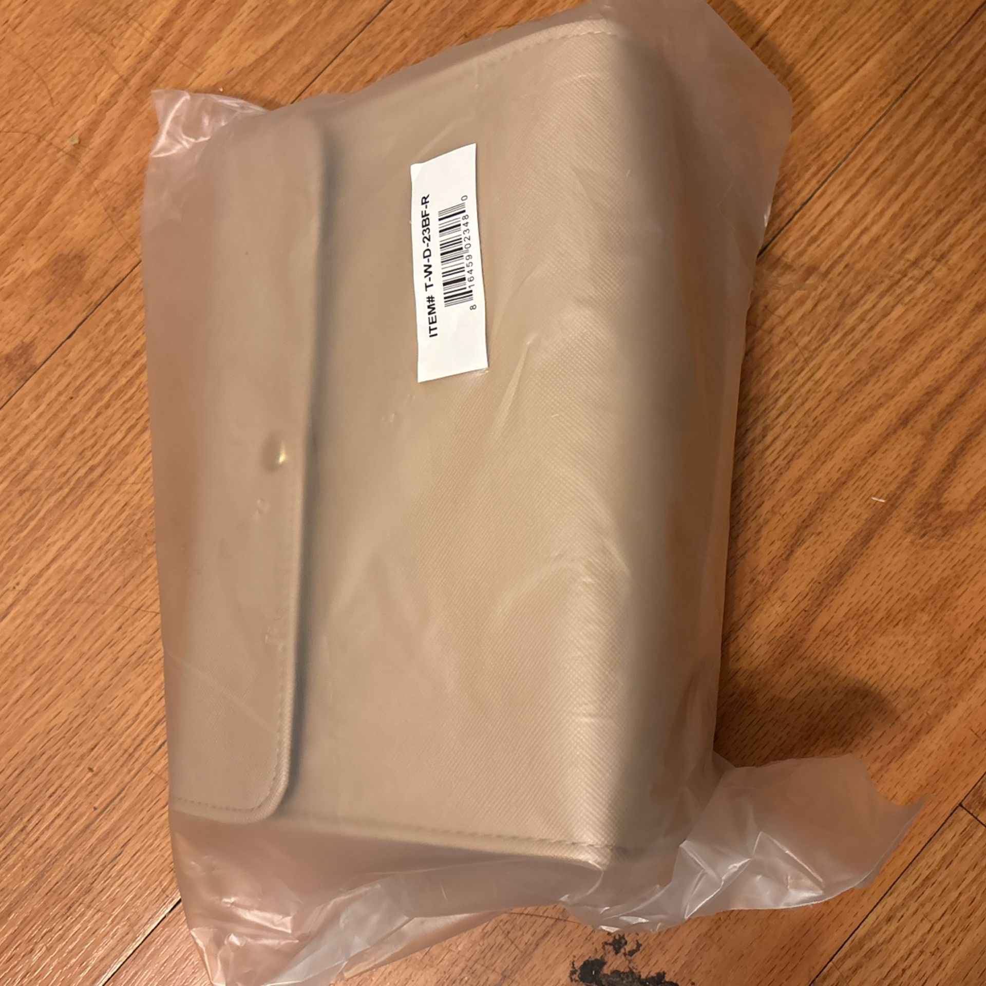 Make-up Bag Free