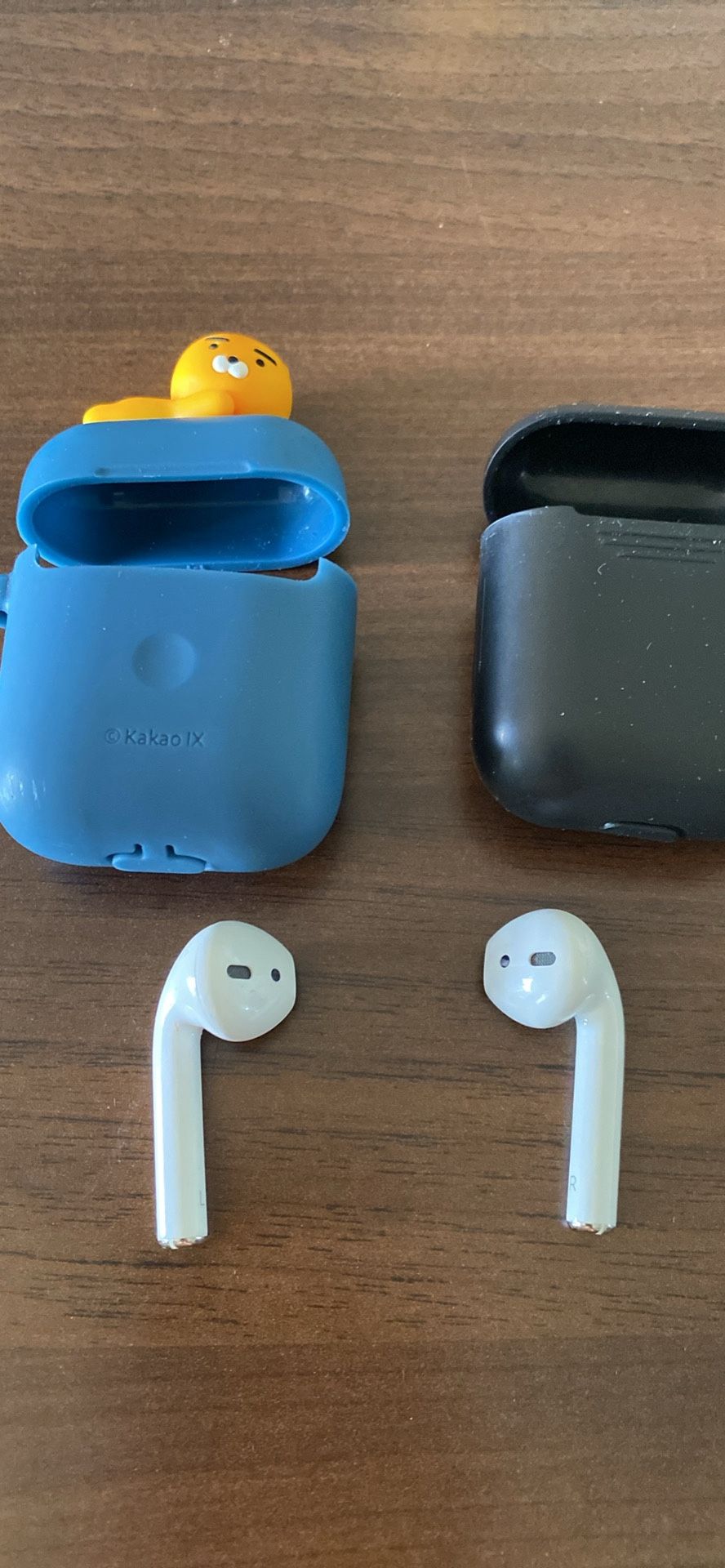 Apple Airpods without case