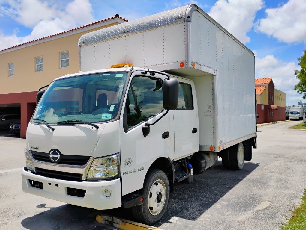 2020 HINO 195