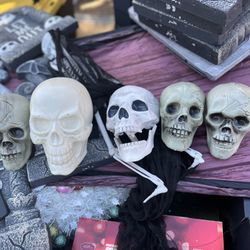 Halloween Skulls 