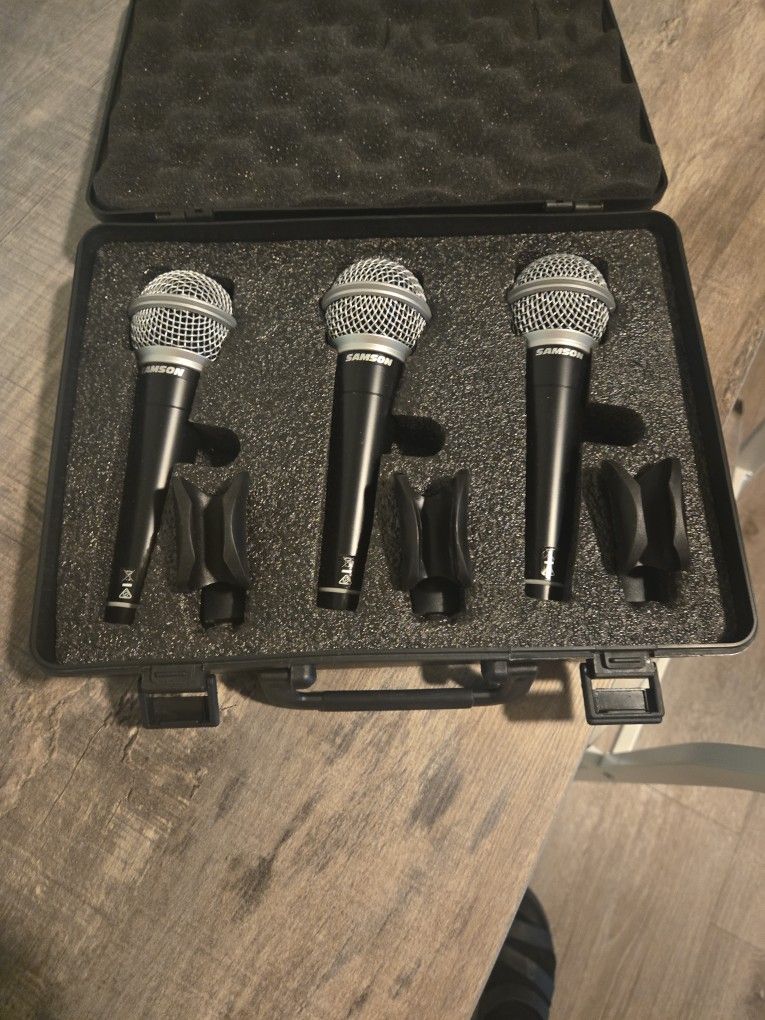 Microphone