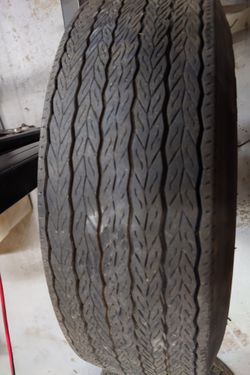 Set Of 5 Goodyear Polyglas F70-14 Tires for Sale in Pembroke Set Of 5 Goodyear Polyglas F70-14 Tires for Sale in Pembroke