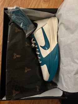 Nike Kobe 5  CC Coconut milk Sz 10