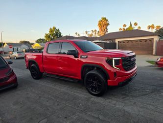 2024 gmc Sierra elevation V8 5.3 con 41k mil millas SALVAGE TITLE