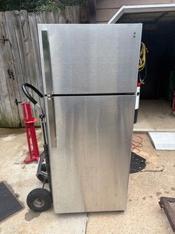 Stainless Steel Top-Freezer Refrigerator