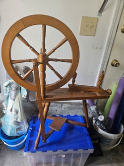 Spinning Wheel/Spindle