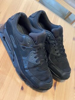 Shoes size 10