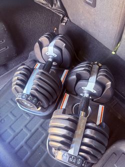 Black Bowflex Dumbbell Set