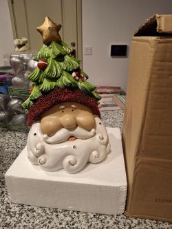 LARGE LIGHTED SANTA HEAD