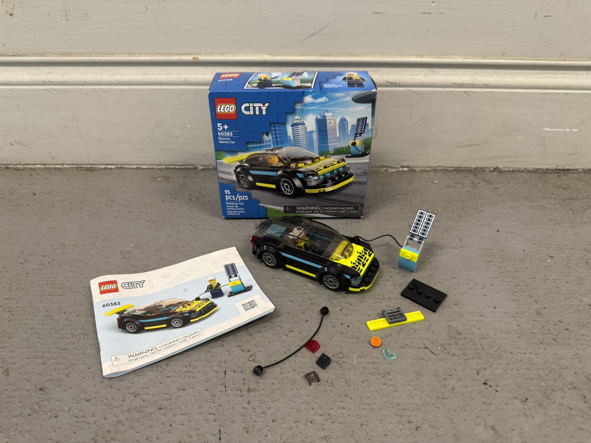 LEGO 60383 City Electric Sports Car Race Car Driver (Good condition) PICK UP IN CORNELIUS