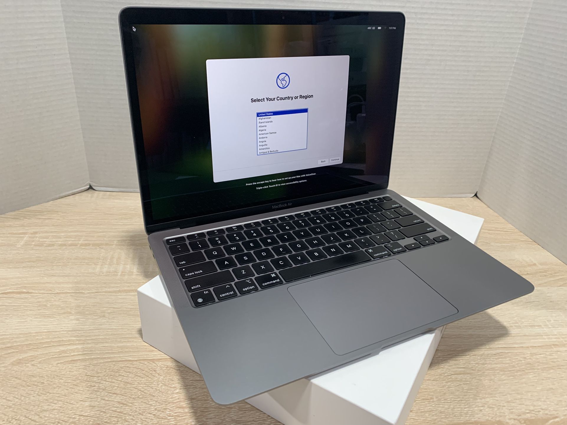 $380, Apple Care+ July 2027, M1/8GB/256GB, 13" MacBook Air 13” (2020), Exceptional Value!