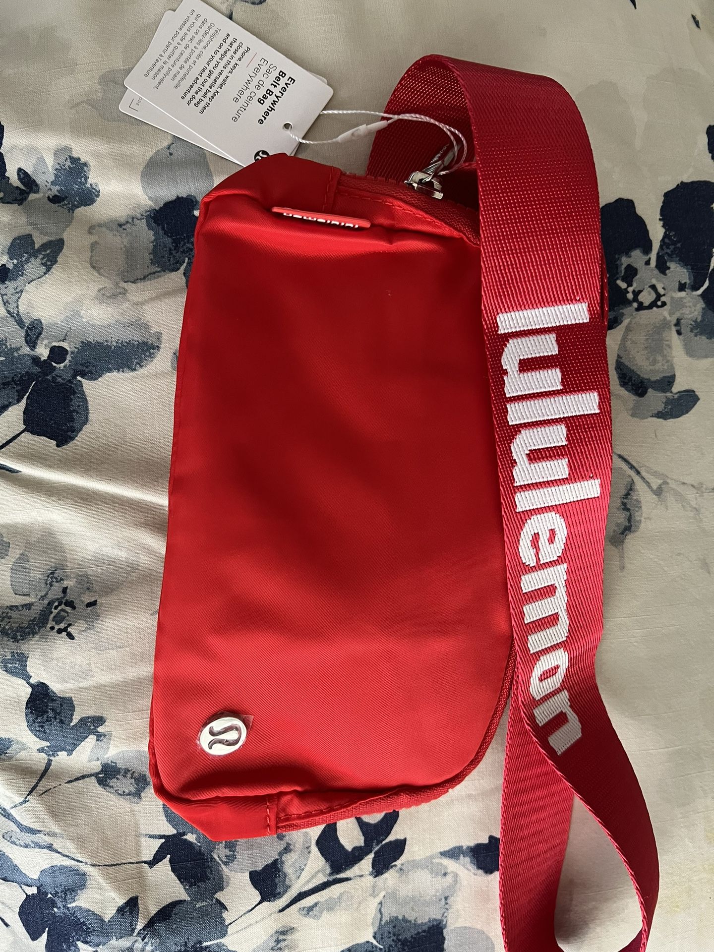 Lululemon Everyday Bag 1L Red With Lulu Print In Strap