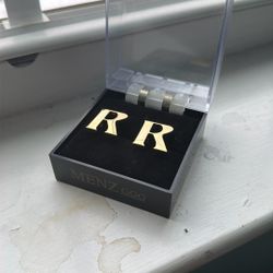 “R” Gold Cuff links