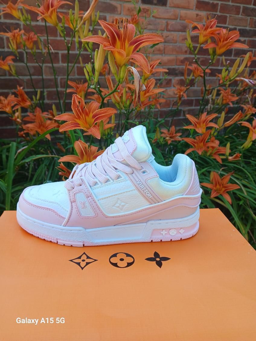 Lv Trainers