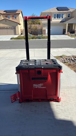 Milwaukee PACKOUT Rolling Tool Box