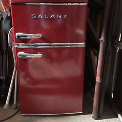 Mini Refrigerator-Freezer