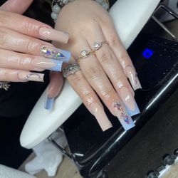 Nails 