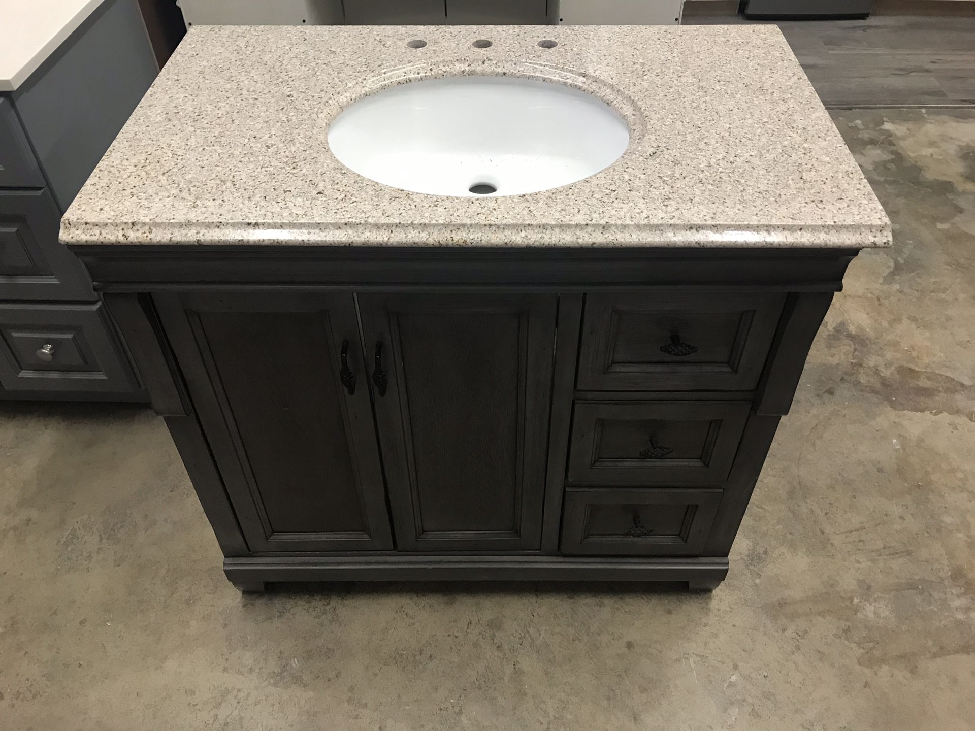 36 inch vanity