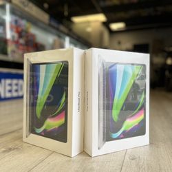 MacBook Pro 13 inch M2 Chip (Newest Model)