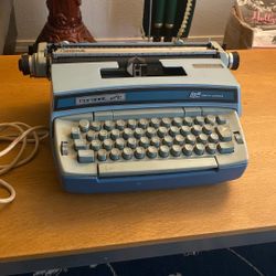 Vintage Coronet Super 12 Typewriter 