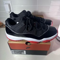 Retro 11 bred low size 10