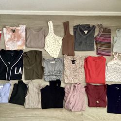$15 FOR ALL - 23 pieces Lot of Women’s Junior’s Clothing Clothes XS Small T-Shirt Top Shirt Tank Crop