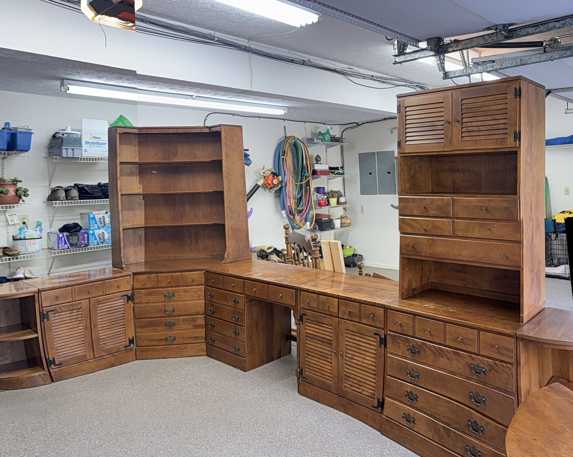 Ethan Allan Bedroom Furniture Set