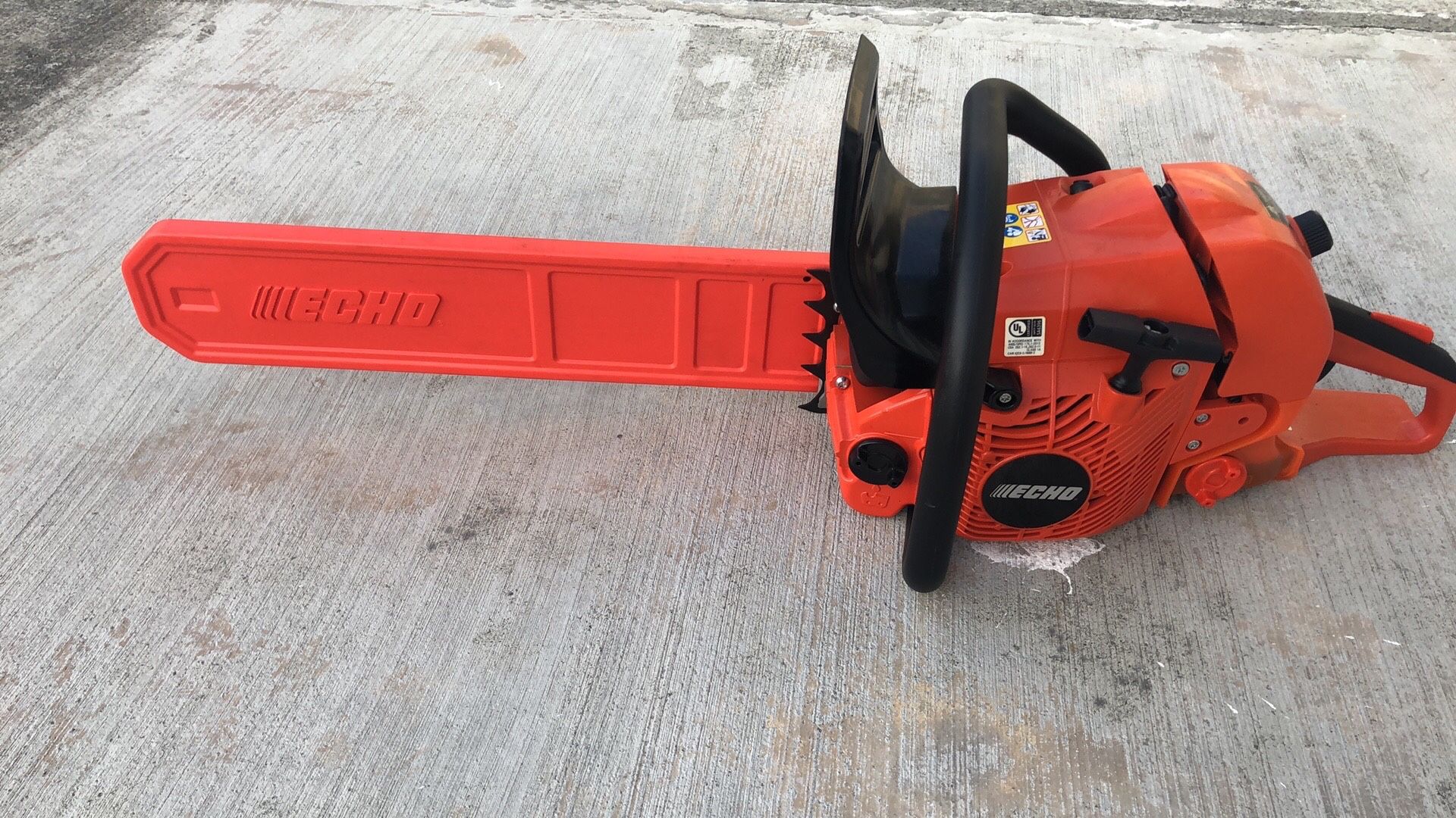 ECHO Chainsaw CS590 Timber Wolf Almost New Excellent Condition Ready To