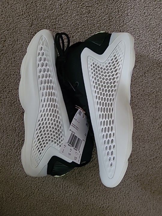AE 1 Adidas Size 5 Men/6.5wmns