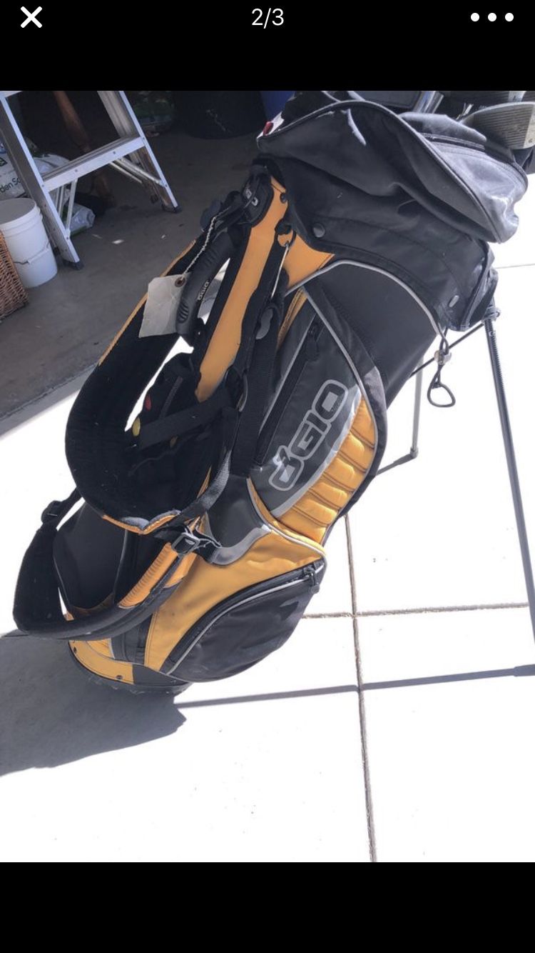 Men’s golf clubs - right, w/ bag