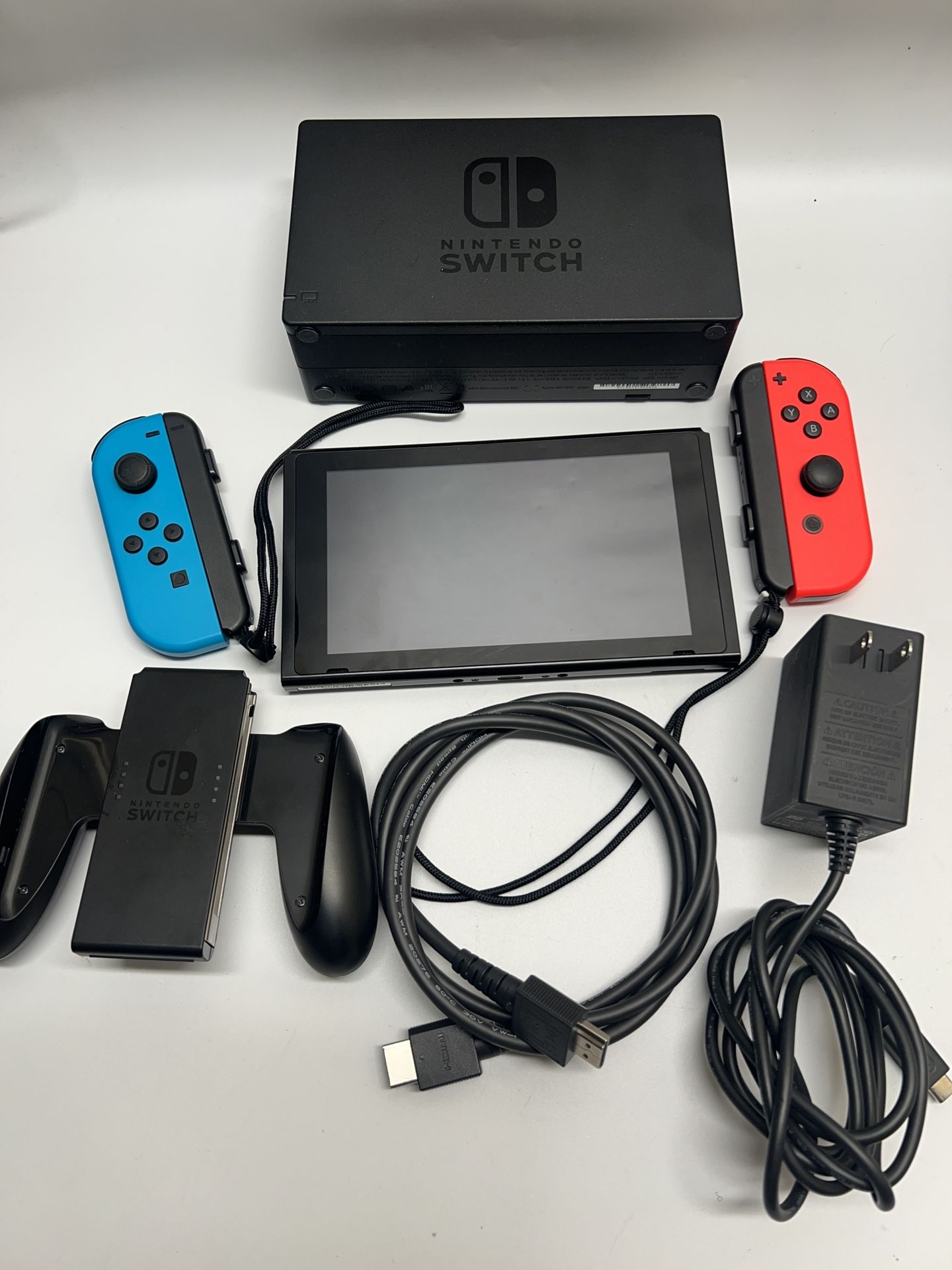 Nintendo  Switch  ( Excellent  Condition )