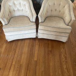 Classic Earlon Tufted Velvet Chair Set 