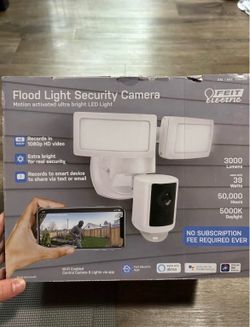 Flood light SECURITY CAMERA 1080p HD video NEVER USED