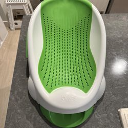 BRICA Baby Infant Bath Tub (now owned by Munchkin Brand)