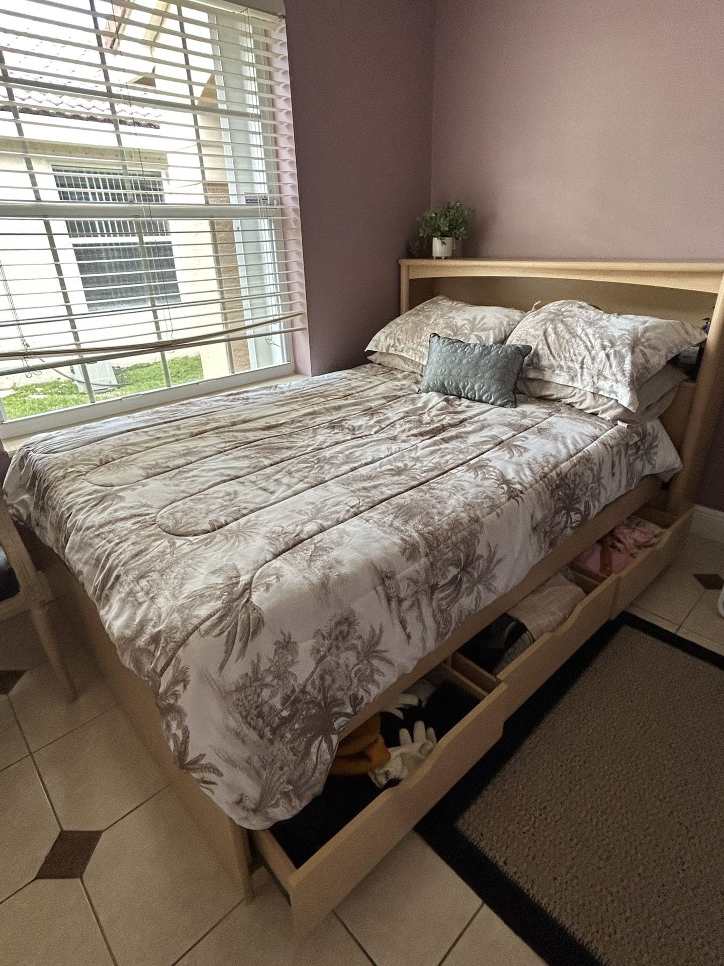 Full Size Bed With 3 Storage Drawers.