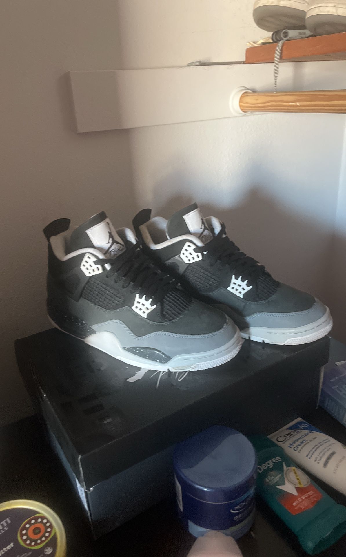 AIR JORDAN 4 RETRO (BLACK / WHITE-ANTHRACITE- BLACK NOIR/ANTRA IT/NOIR/BLANC) Size:11