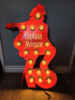 RARE! Captain Morgan Light Up Sign  32”x19” Man Cave Tiki Bar