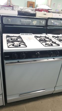 Hotpoint natural gas Stove 30inches