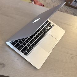 MacBook Air 11-inch Early 2014 with Charger