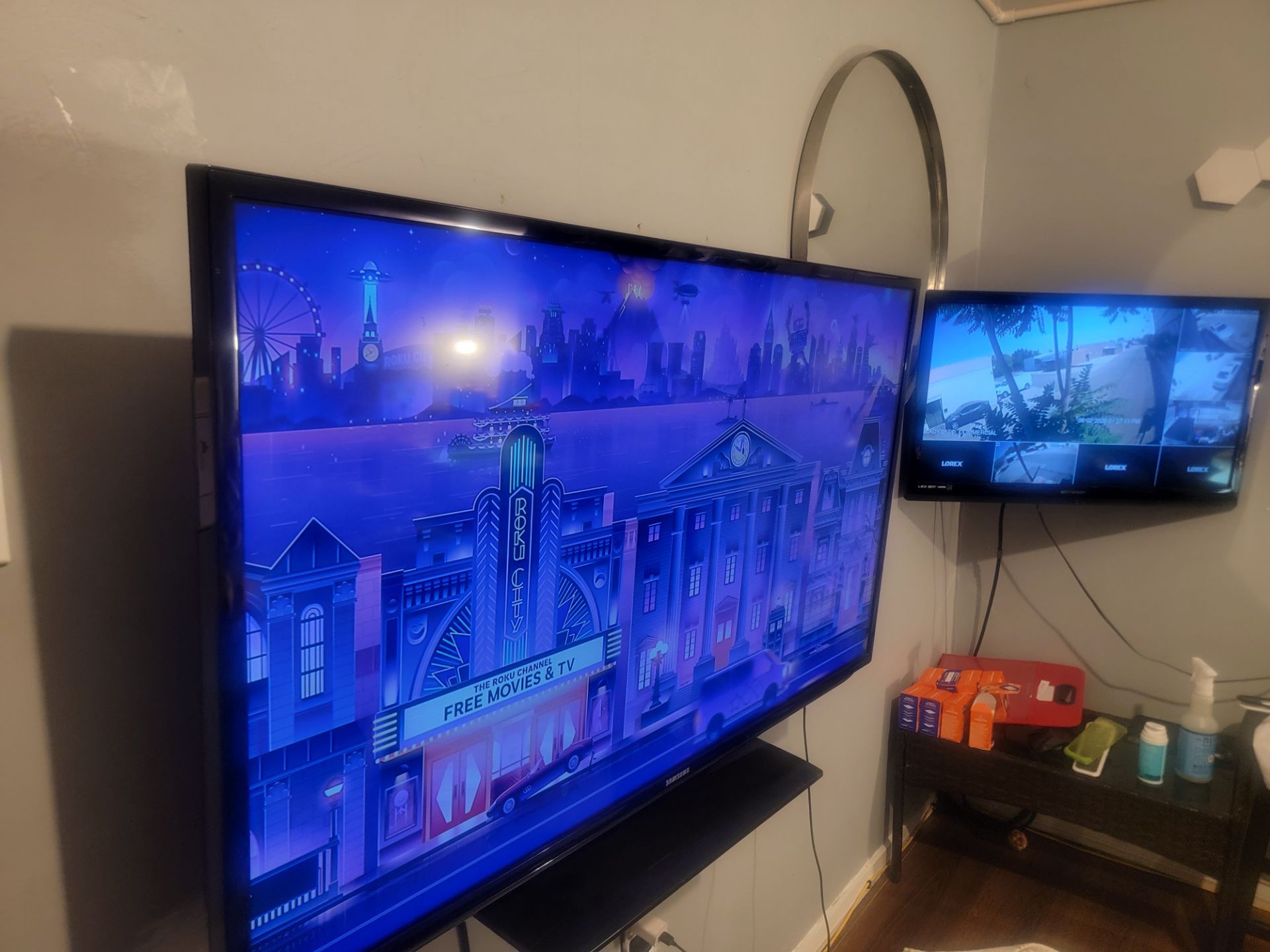Multiple flat screen tvs must sell tomorrow