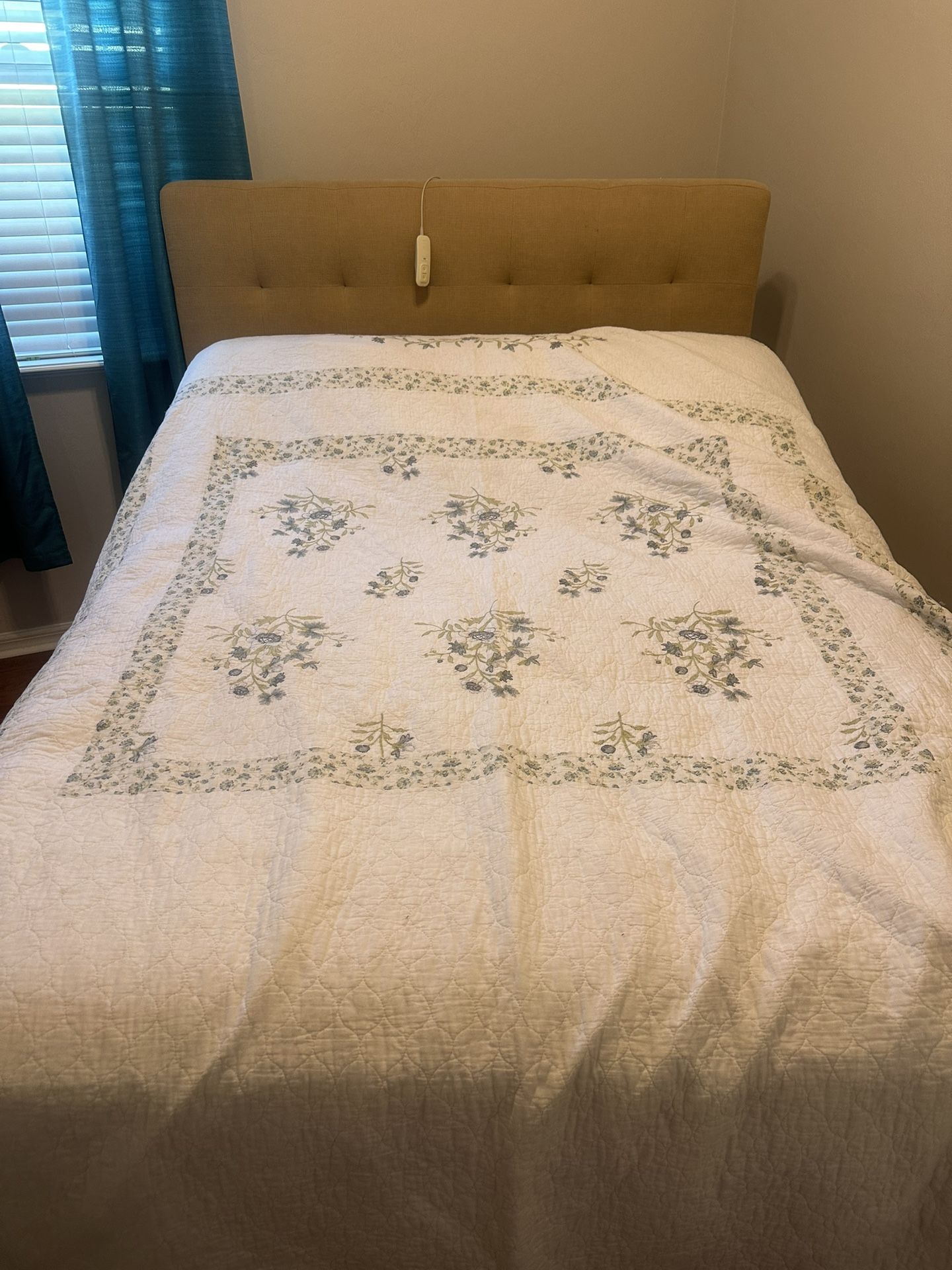 Adjustable Queen Bed