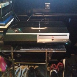 Ps3 It Works Good But I Don't Play With It No More So I'm Just  Want To Sell It  Pick up Only And Cash Only 