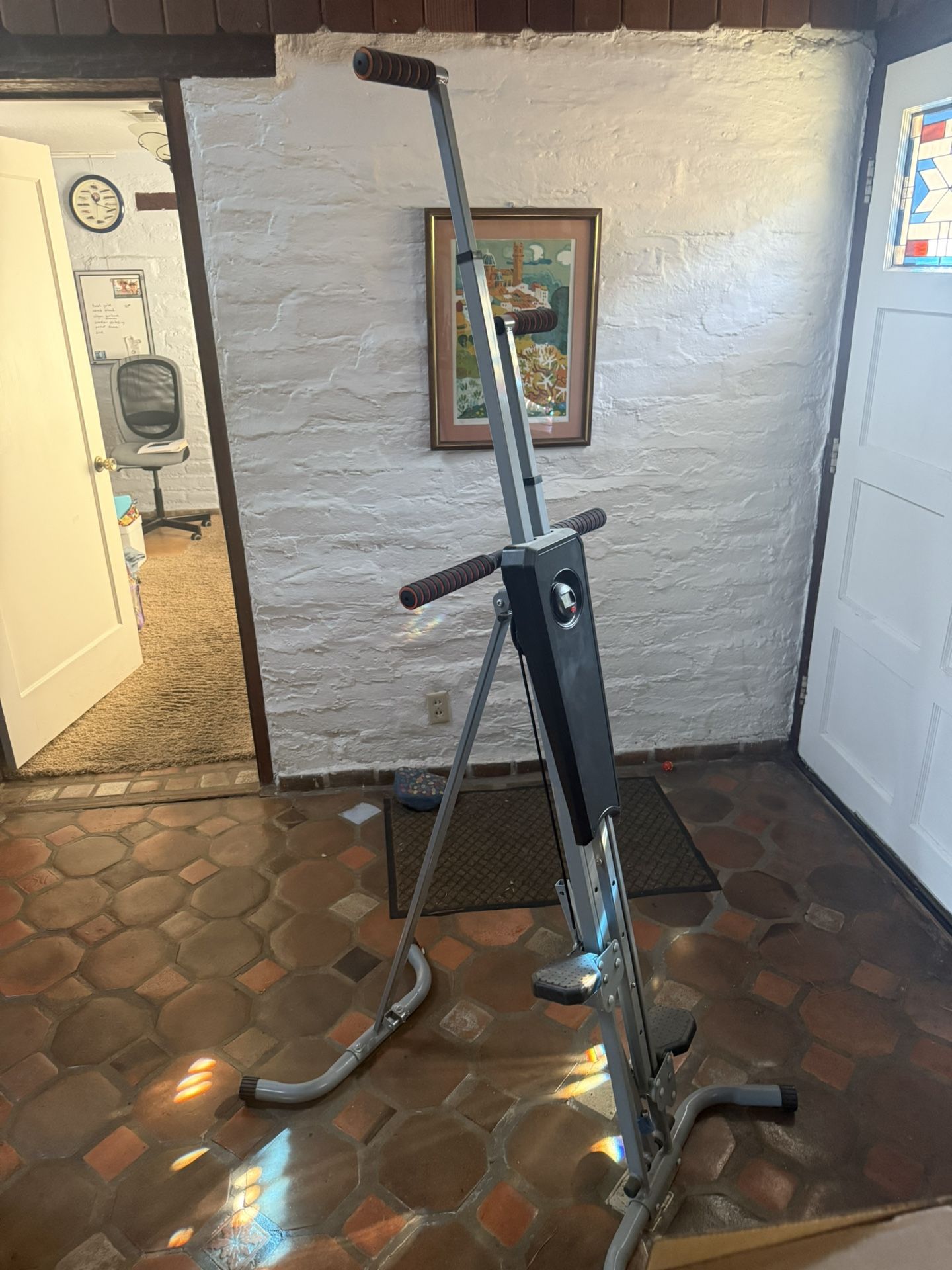 Mountain/Vertical Climber exercise machine 