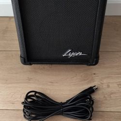 Portable Amp and microphone PA system with mic and 25' cable