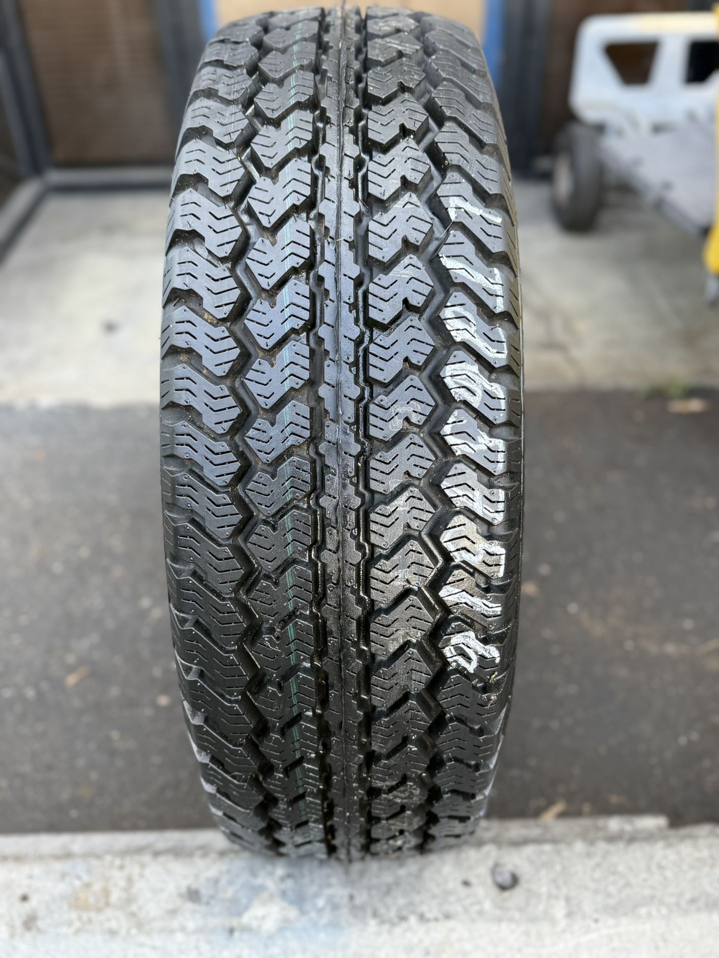 LT265-75-16 Dunlop A/T